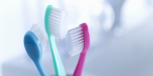 o-BROSSE--DENTS-facebook
